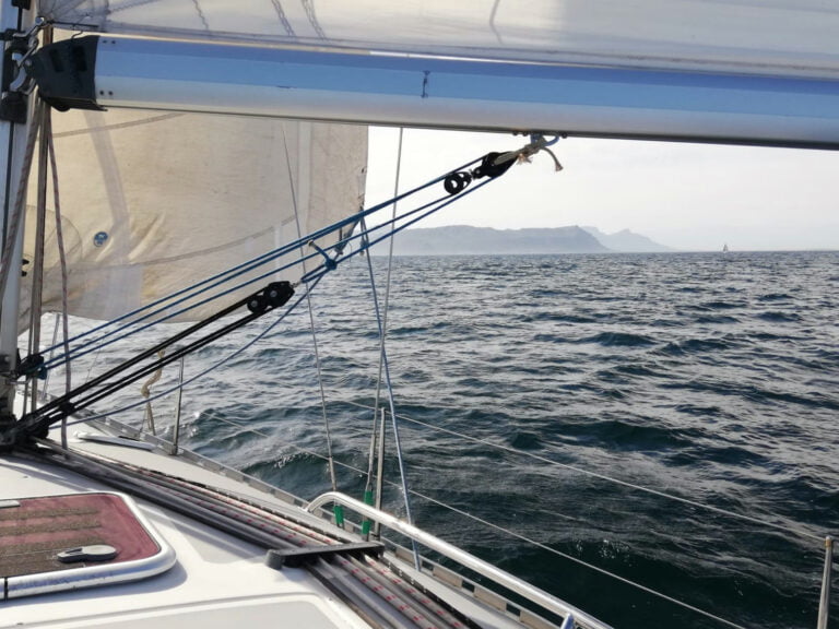 12-WEEK FAST TRACK TO RYA YACHTMASTER OFFSHORE C.O.C 1 output prefix 001 - 2 Oceans Maritime Academy